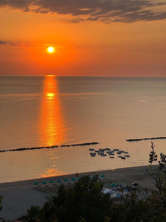 Relais Il Giardino Fra Gli Ulivi Villa โทริโนดิซานโกร ภายนอก รูปภาพ